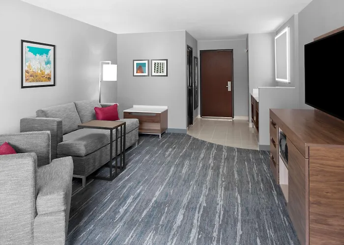 Hampton - Biltmore 3*